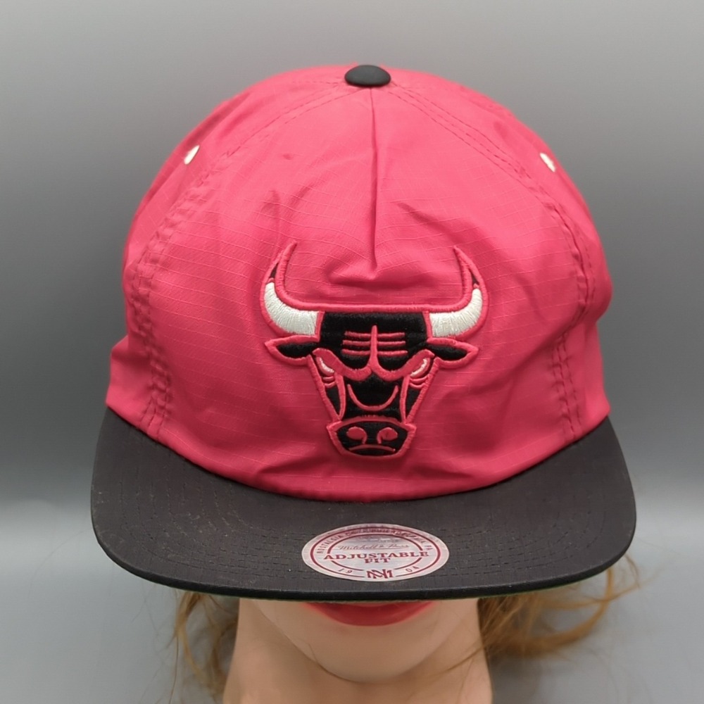 Mitchell & Ness Chicago Bulls Adjustable Hat Cap Red/Black Nylon Slide Back